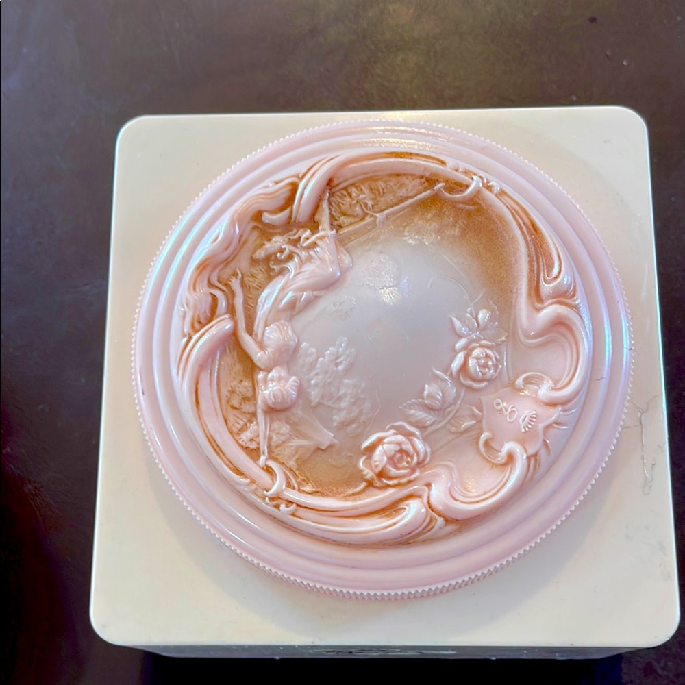 Elegant Pink and Gold Decorative Plate